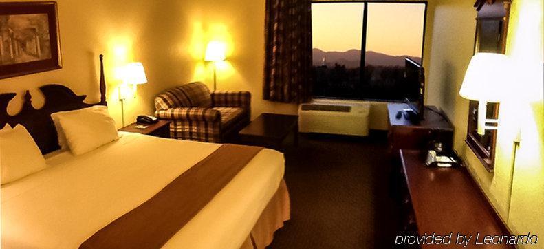 Comfort Inn & Suites Dahlonega University Area Exterior foto